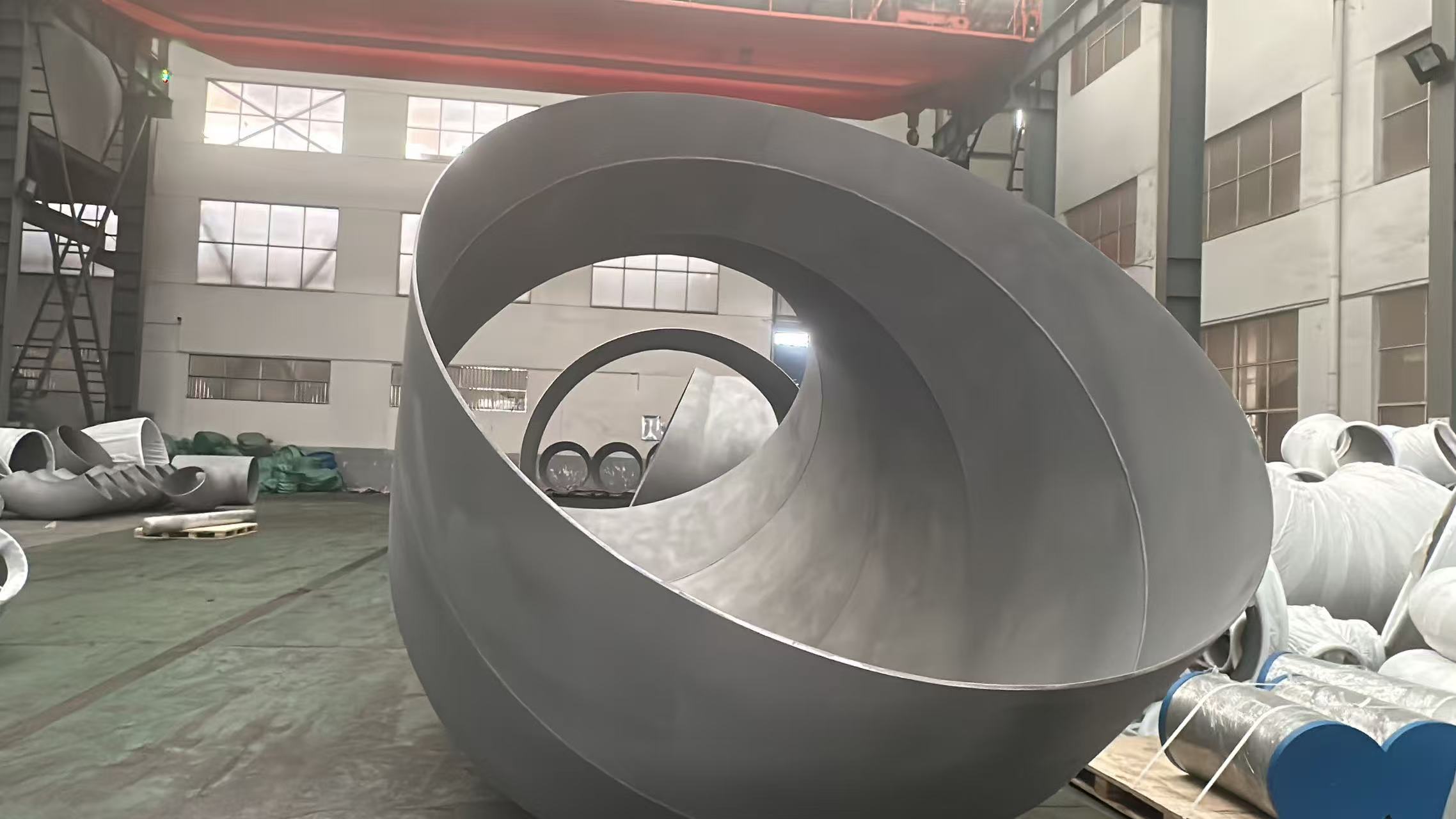 What are Butt Weld Equal Tees and How are used in Piping?